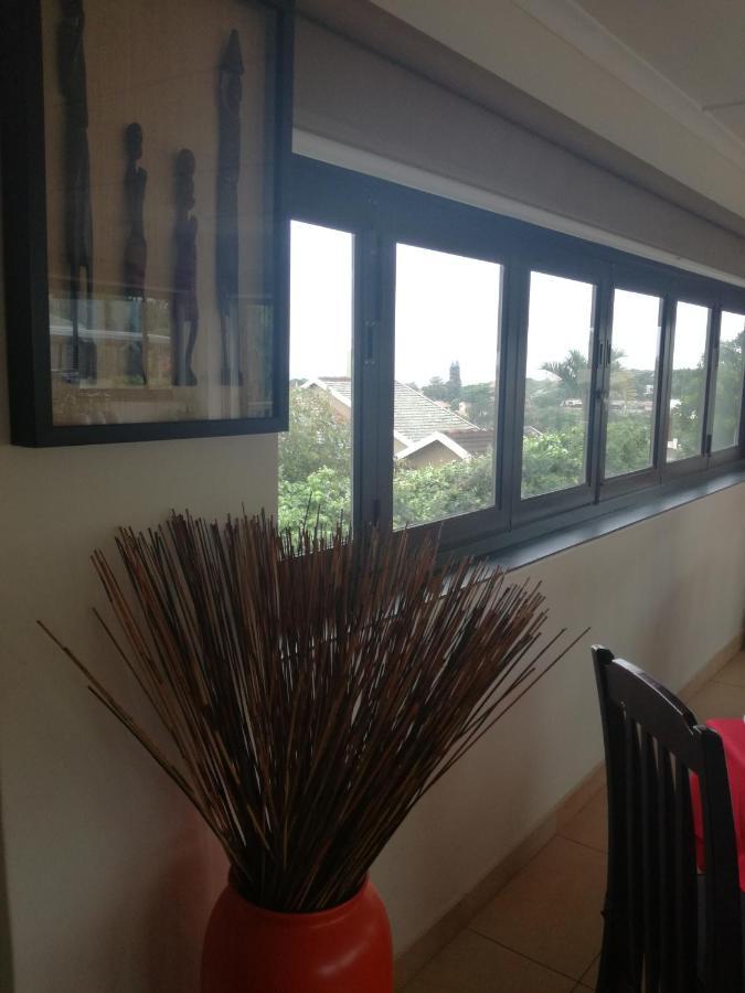 Avalon Guest House Amanzimtoti Exterior foto