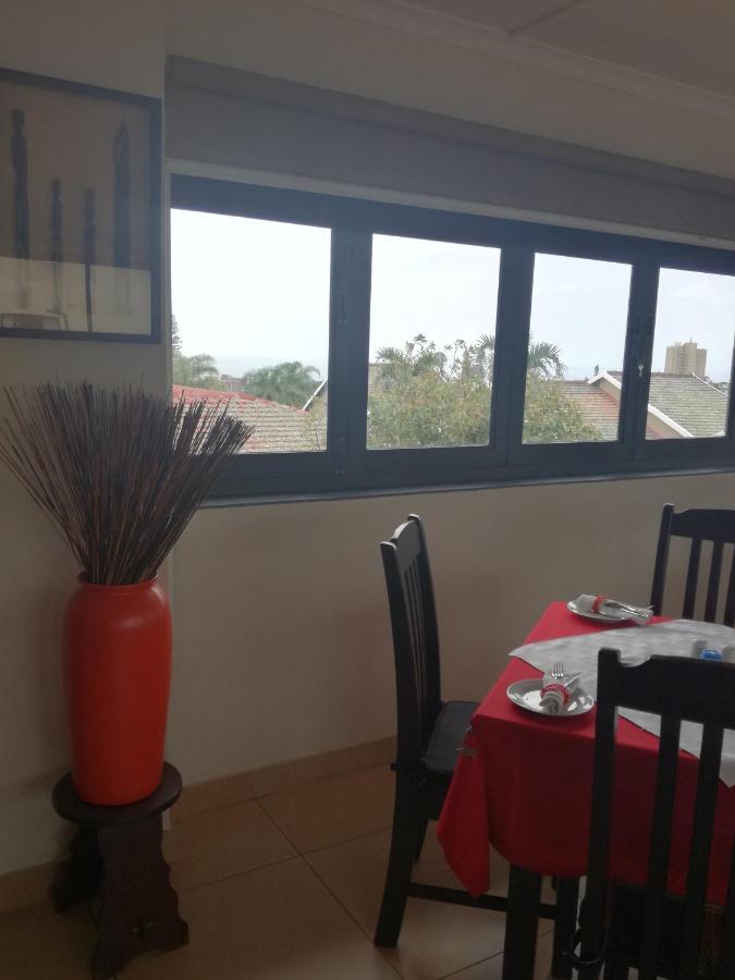 Avalon Guest House Amanzimtoti Exterior foto