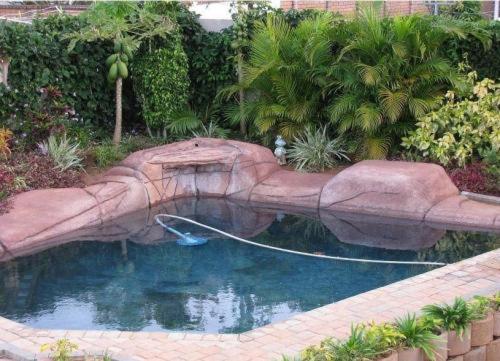 Avalon Guest House Amanzimtoti Exterior foto