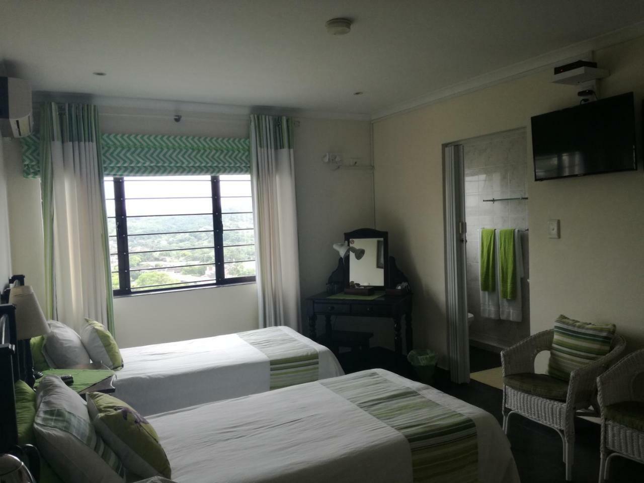 Avalon Guest House Amanzimtoti Exterior foto